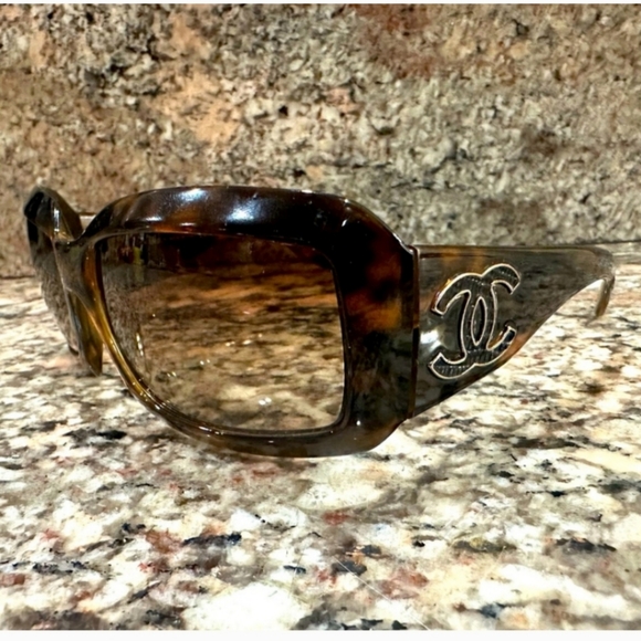 Chanel Tortoise Shell Sunglasses - Picture 12 of 12